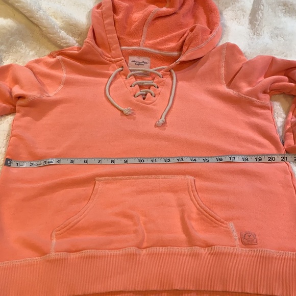 American Eagle half lace front pullover hoodie. Coral, large. - Picture 6 of 7
